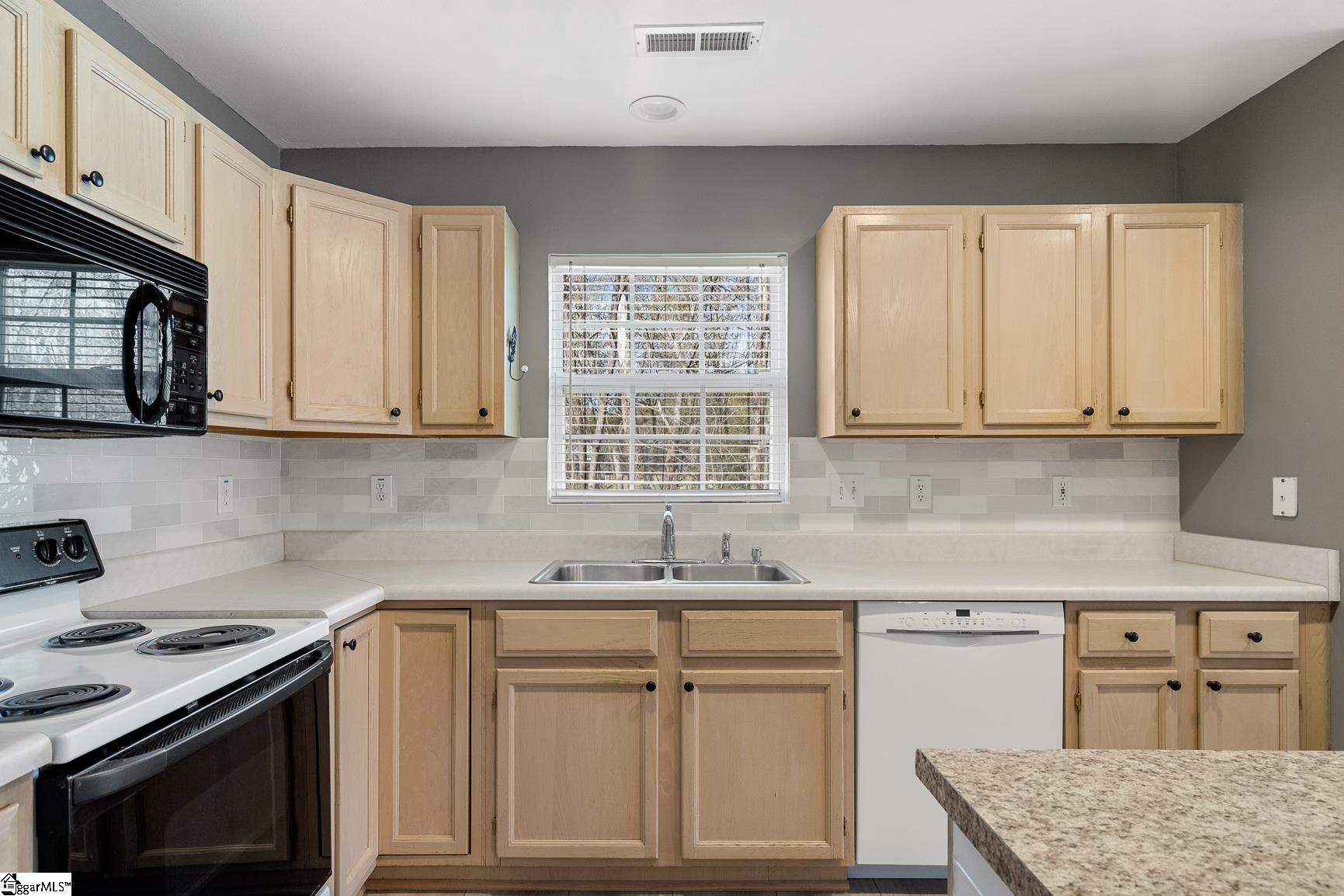 146 Brookhill Place Mauldin, SC 29662 - Photo 6 of 26