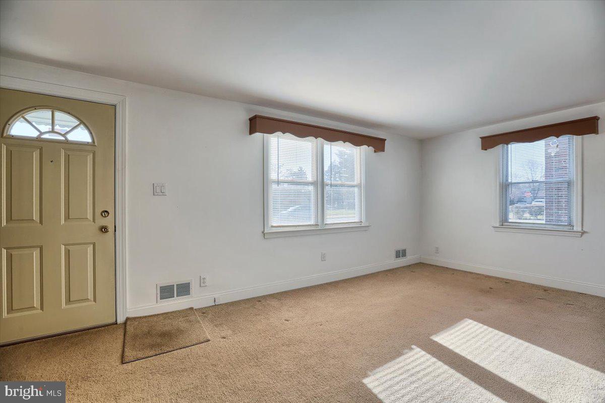 3708 Rutherford Street Harrisburg, PA 17111 - Photo 3 of 26 Gallery Image 3
