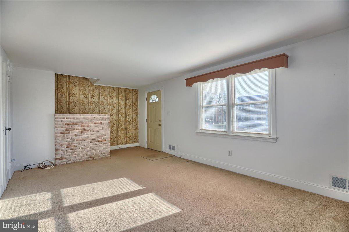 3708 Rutherford Street Harrisburg, PA 17111 - Photo 4 of 26 Gallery Image 4