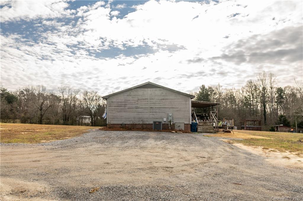 1204 Long Branch Road Grover, NC 28073 - Photo 17 of 19