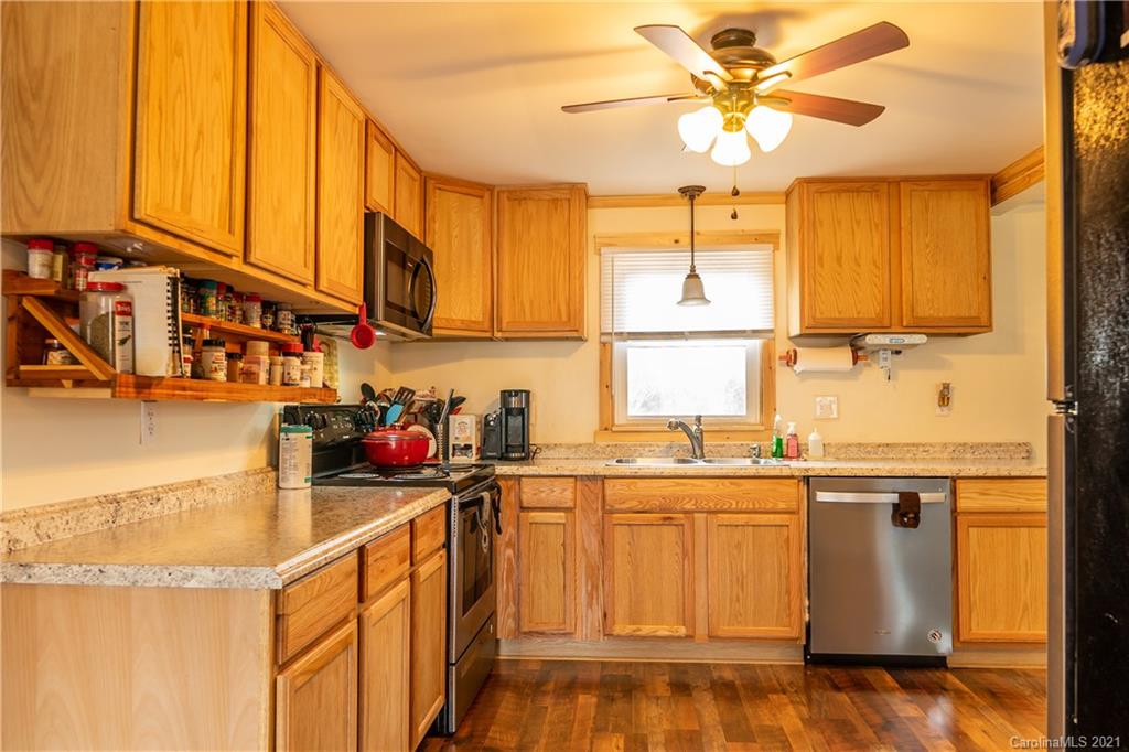 1204 Long Branch Road Grover, NC 28073 - Photo 4 of 19