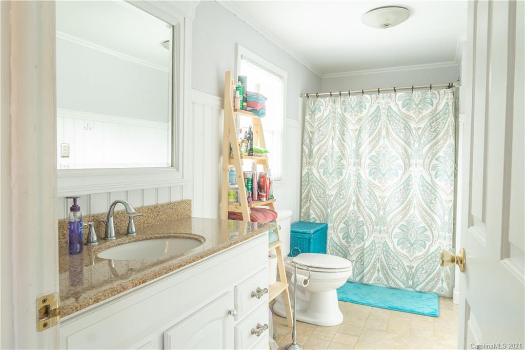 1204 Long Branch Road Grover, NC 28073 - Photo 5 of 19
