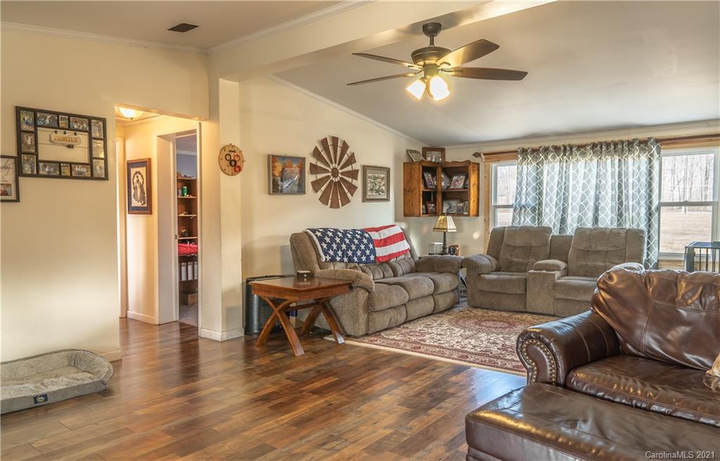 1204 Long Branch Road Grover, NC 28073 - Photo 7 of 19