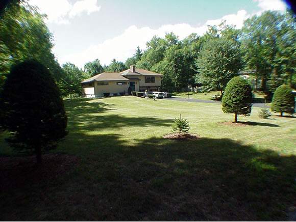 33 Farmer Road Hooksett, NH 03106 - Photo 1 of 5 Gallery Image 1