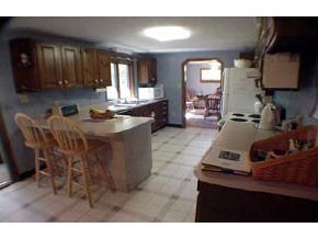 33 Farmer Road Hooksett, NH 03106 - Photo 3 of 5 Gallery Image 3