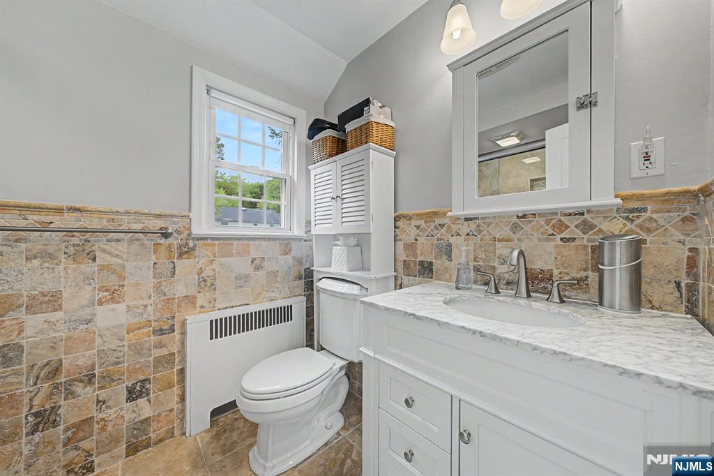 109 Windsor Road Tenafly, NJ 07670 - Photo 26 of 44