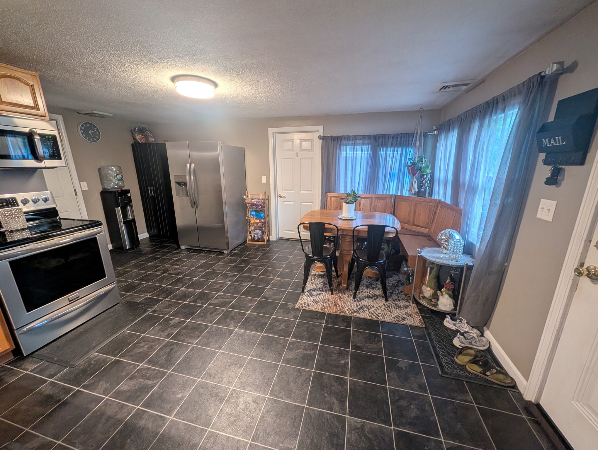 195 Ambrose Street Springfield, MA 01109 - Photo 13 of 25 Gallery Image 13
