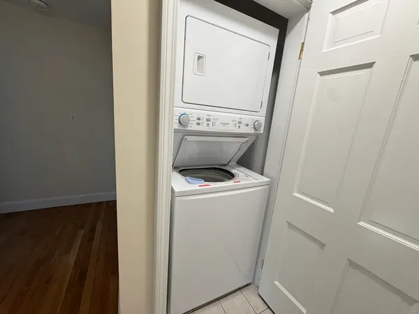 $2,700 | 59 Haverhill Street, Unit 1, Andover, MA 01810
