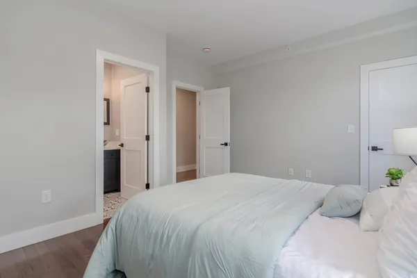 $3,825 | 71 Savin Street, Unit 2, Boston, MA 02119