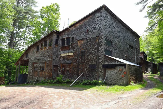 $359,000 | 25 Independent Drive, Hartland, VT 05048