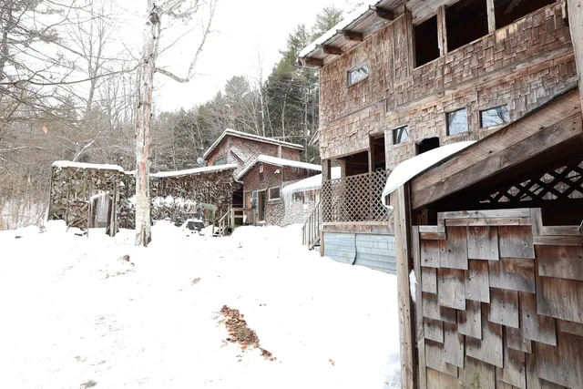 $359,000 | 25 Independent Drive, Hartland, VT 05048