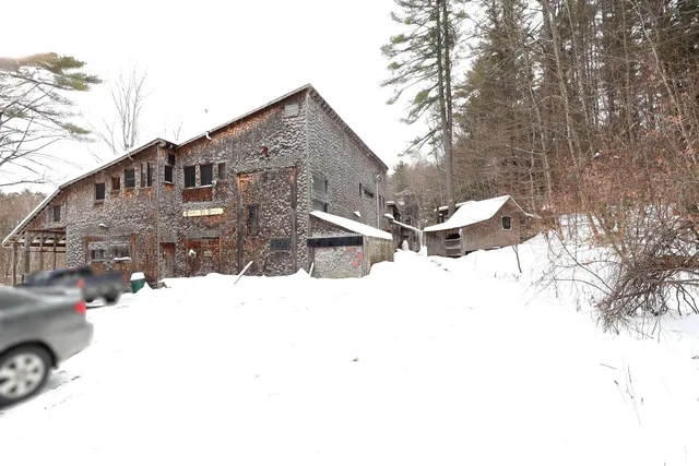 $359,000 | 25 Independent Drive, Hartland, VT 05048