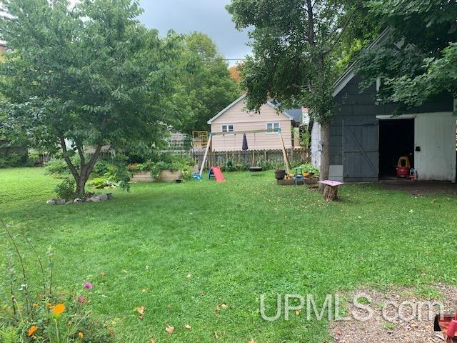 320 Kearsarge Street Laurium, MI 49913 - Photo 5 of 49