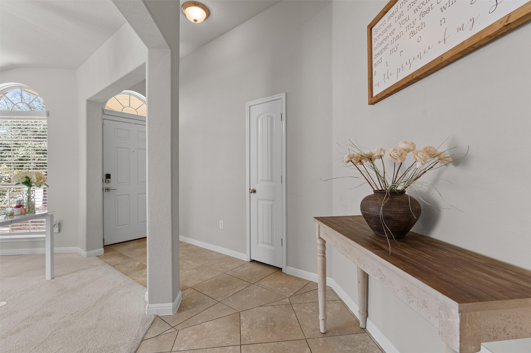 524 Longhorn Cavern Road Leander, TX 78641 - Photo 4 of 33 Foyer entrance