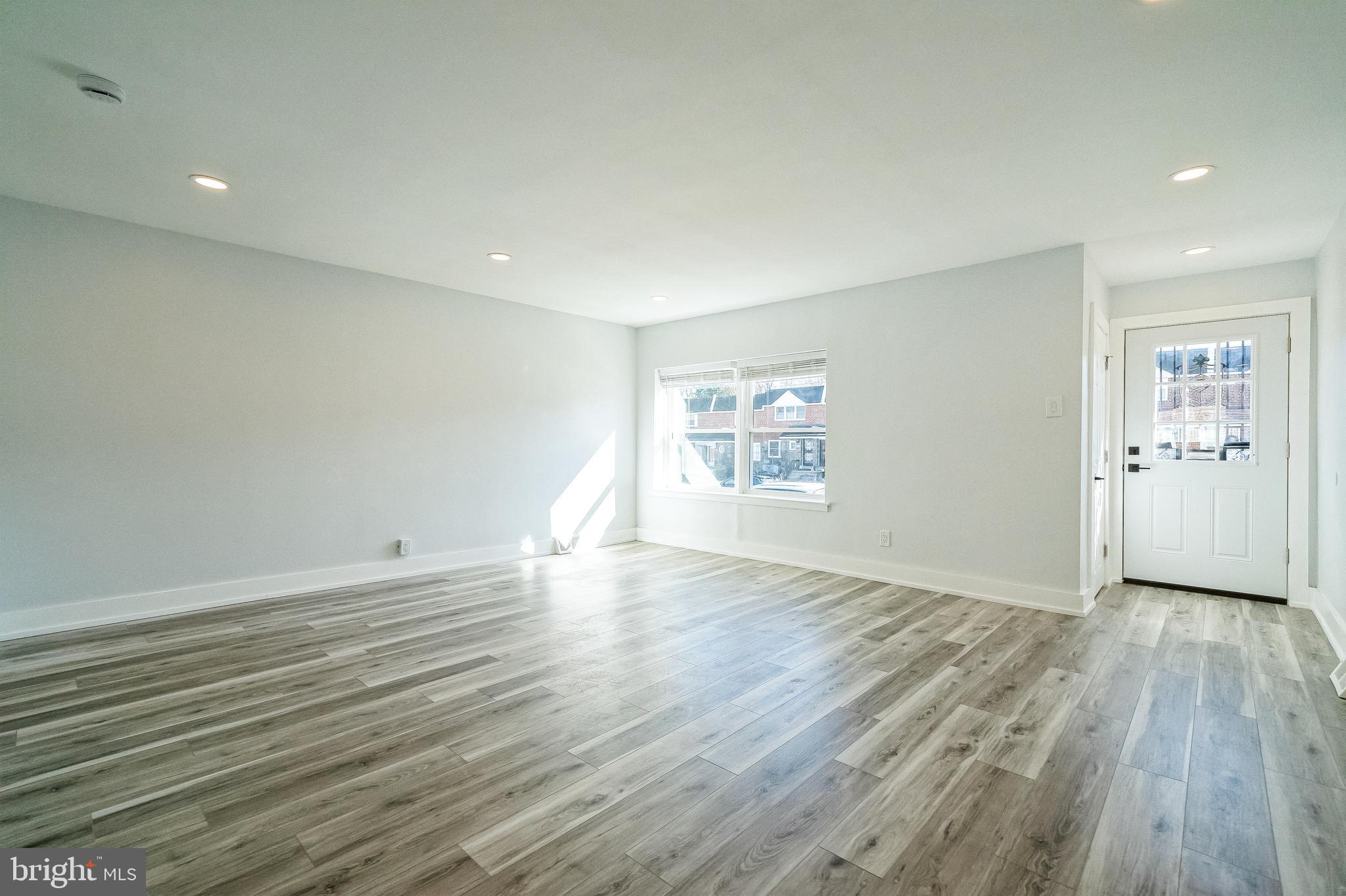 3727 West Country Club Road Philadelphia, PA 19131 - Photo 3 of 27 Gallery Image 3
