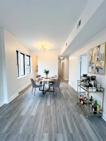 $1,795 | 2258 South Sacramento Avenue, Unit 2B, Chicago, IL 60623
