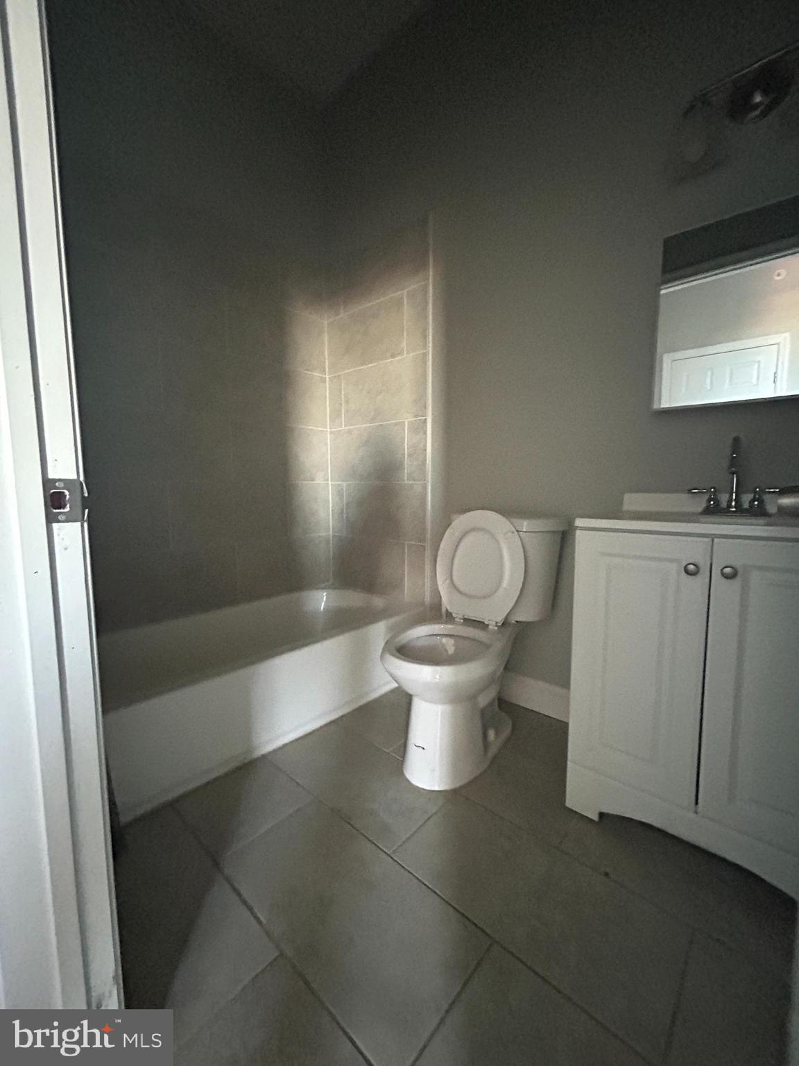 665 Union Street, Unit 3 Philadelphia, PA 19104 - Photo 6 of 19