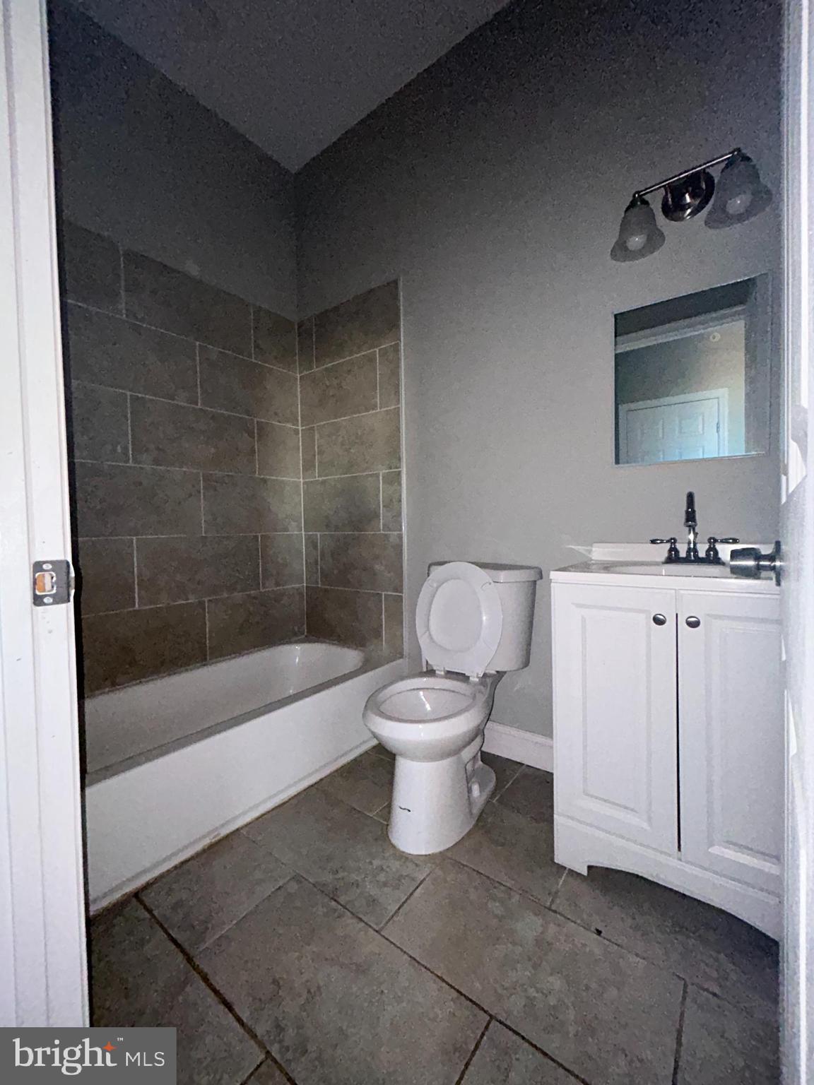 665 Union Street, Unit 3 Philadelphia, PA 19104 - Photo 7 of 19