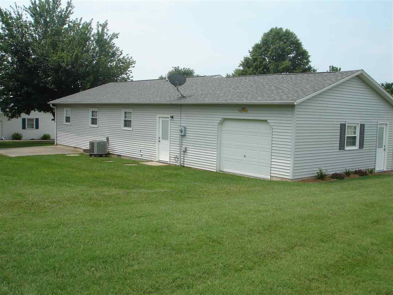 194 Country Court Road Loogootee, IN 47553 - Photo 8 of 9 Gallery Image 8