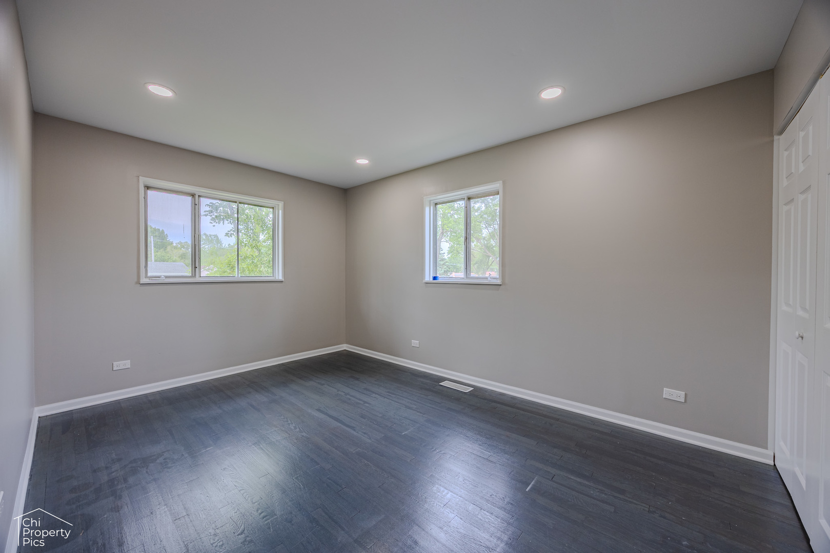 430 Bode Road Hoffman Estates, IL 60169 - Photo 18 of 24 Gallery Image 18