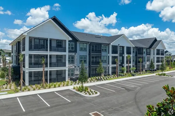 $1,912 | 3020 Base Boulevard, Unit B2, Davenport, FL 33837