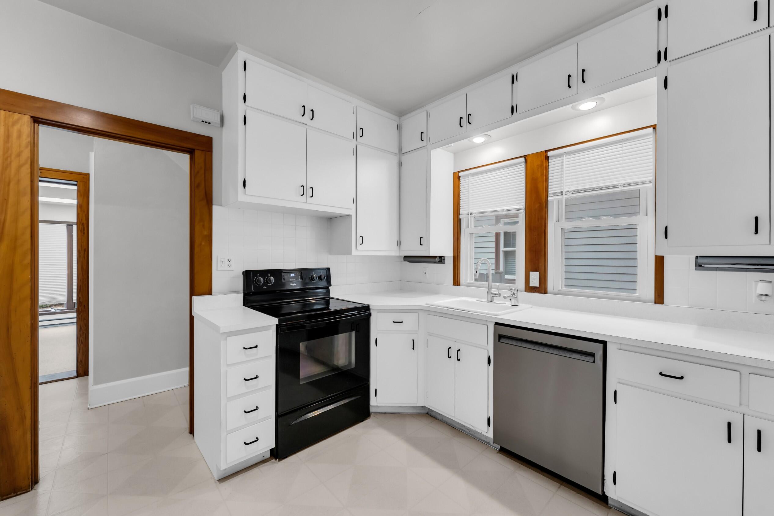 2607 Lasalle Street Racine, WI 53402 - Photo 15 of 54 Photo (15)