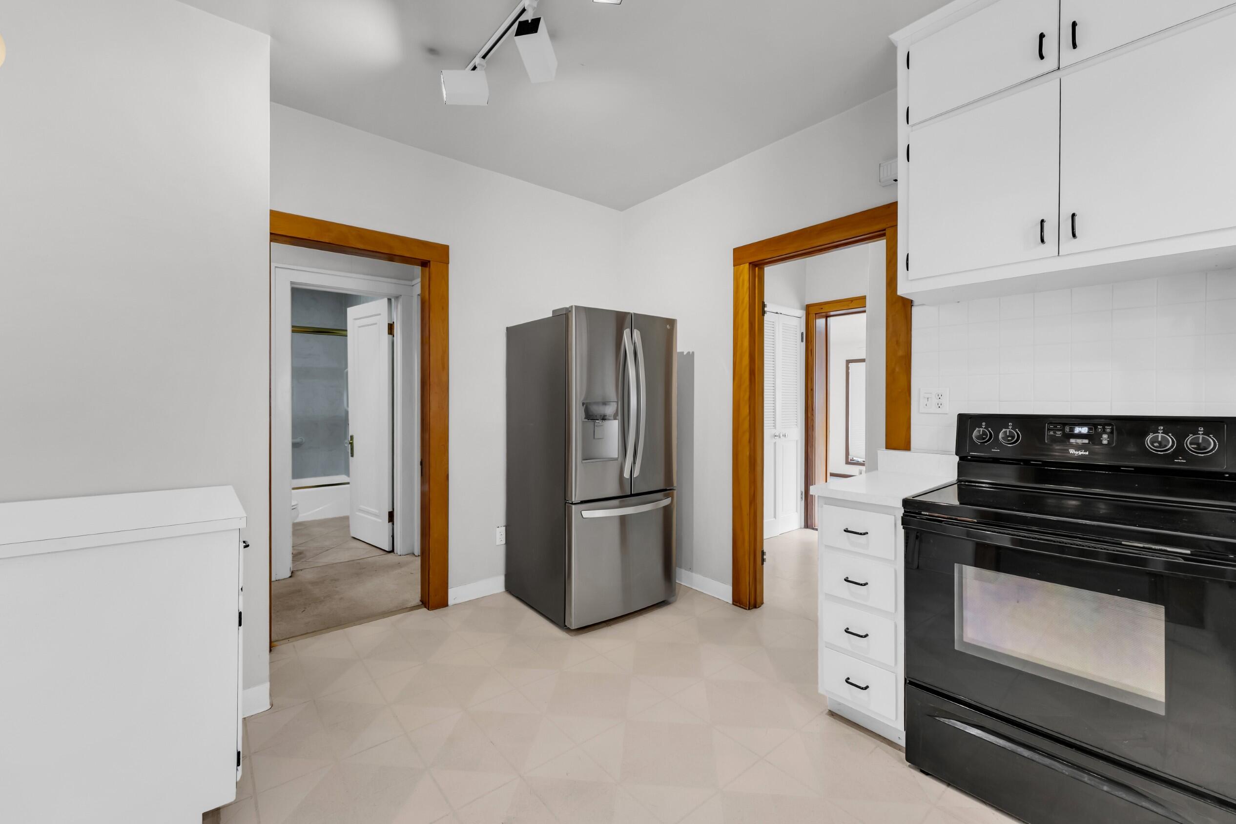 2607 Lasalle Street Racine, WI 53402 - Photo 18 of 54 Photo (18)