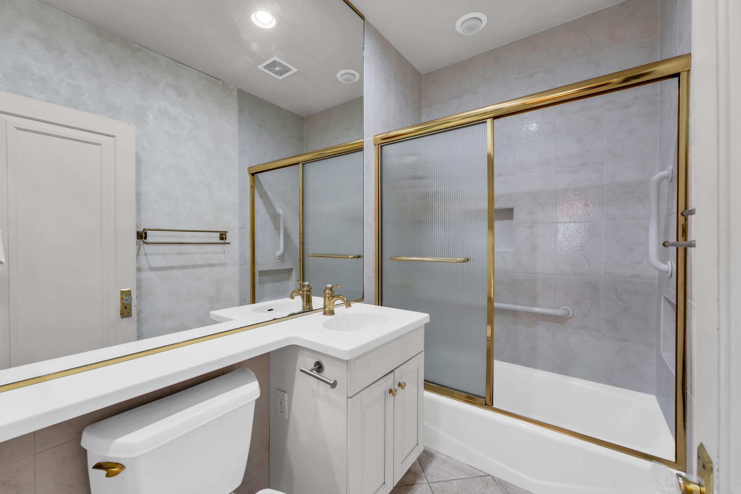 2607 Lasalle Street Racine, WI 53402 - Photo 22 of 54 Photo (22)