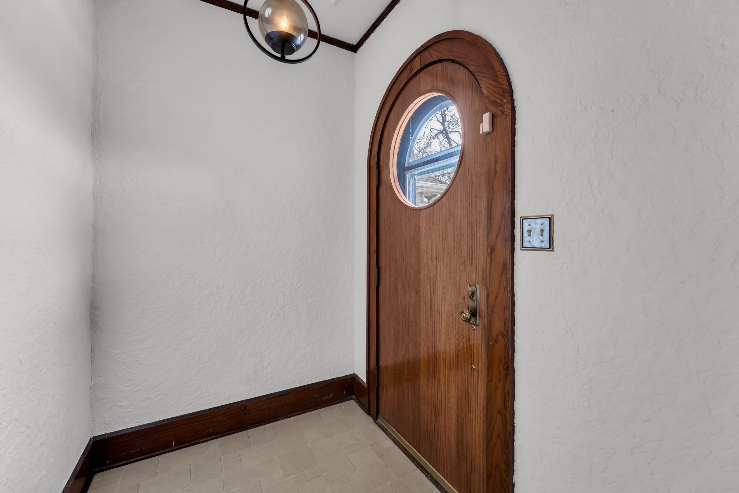 2607 Lasalle Street Racine, WI 53402 - Photo 4 of 54 Photo (4)