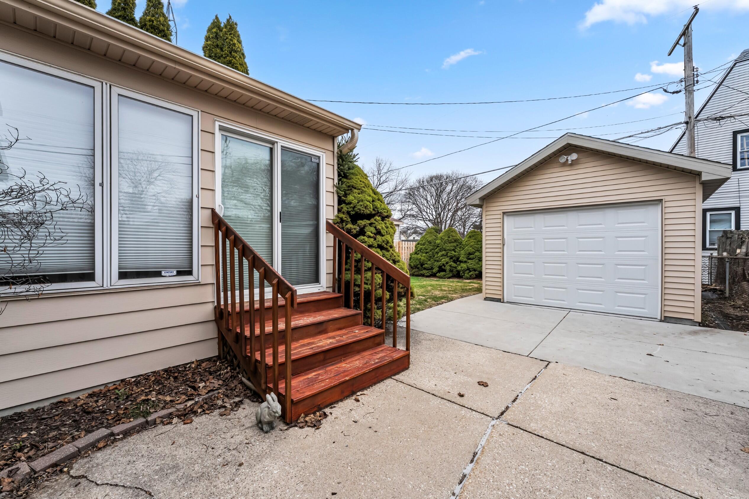 2607 Lasalle Street Racine, WI 53402 - Photo 41 of 54 Photo (41)