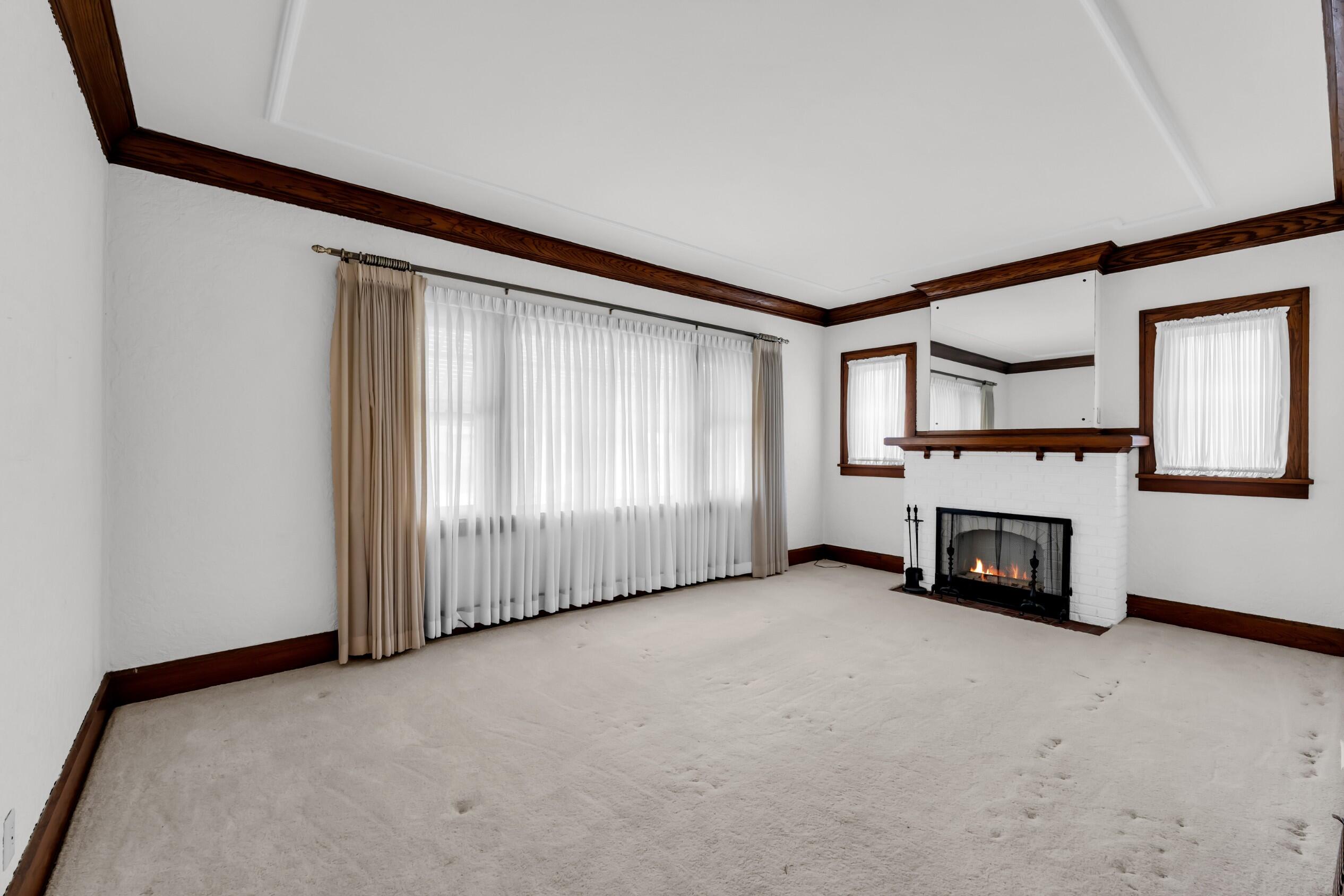 2607 Lasalle Street Racine, WI 53402 - Photo 5 of 54 Photo (5)