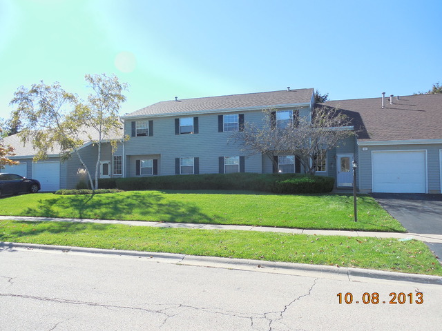 8 Gant Circle, Unit D Streamwood, IL 60107 - Photo 1 of 15