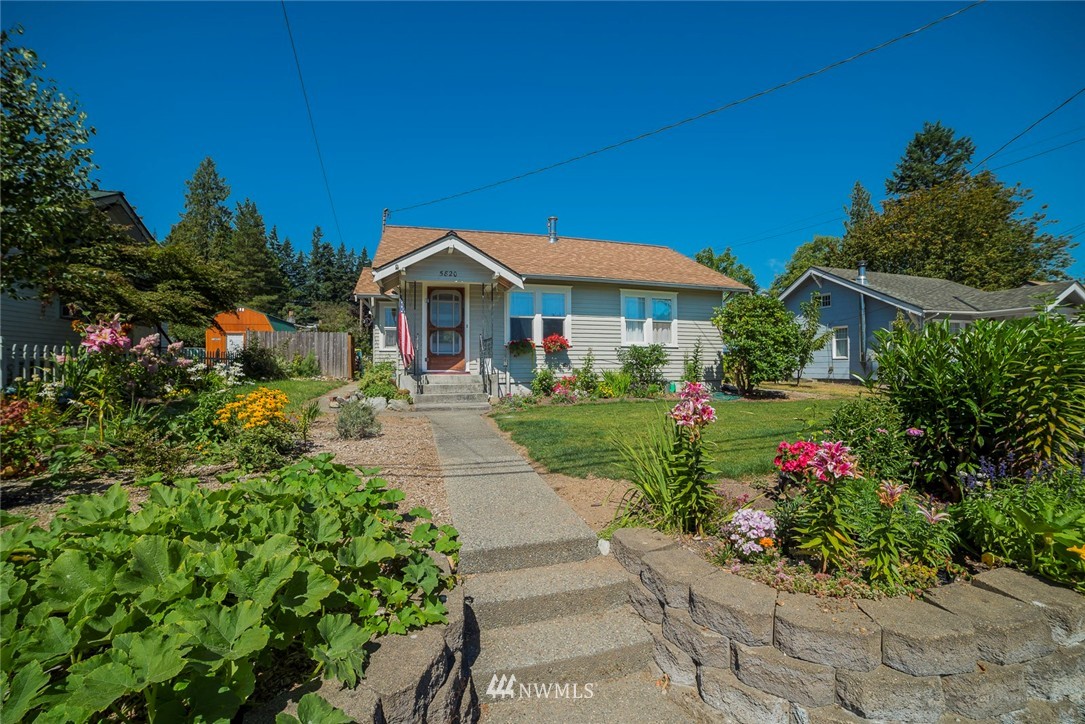 5820 Lowell Road Everett, WA 98203 - Photo 1 of 24