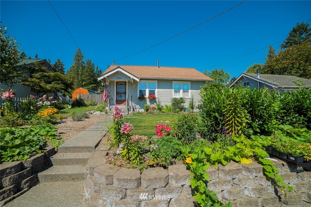 5820 Lowell Road Everett, WA 98203 - Photo 2 of 24