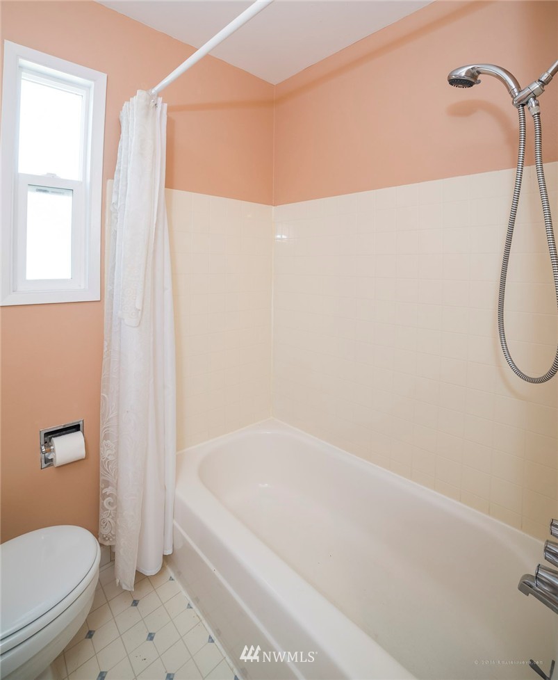 5820 Lowell Road Everett, WA 98203 - Photo 14 of 24