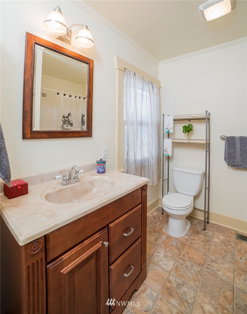 5820 Lowell Road Everett, WA 98203 - Photo 16 of 24