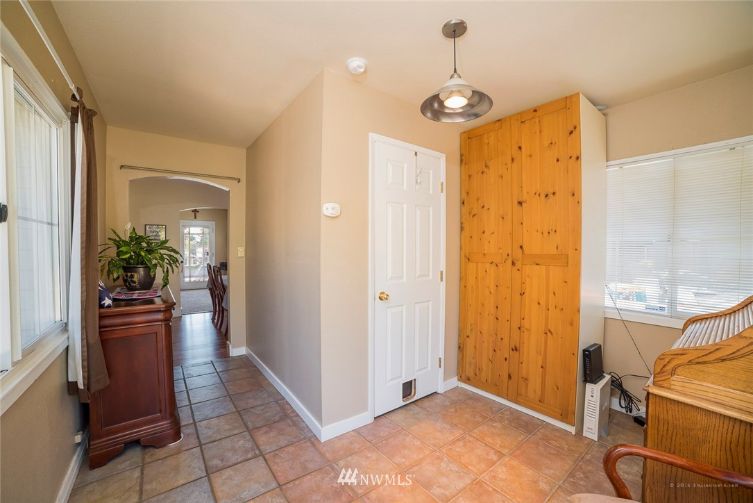 5820 Lowell Road Everett, WA 98203 - Photo 18 of 24