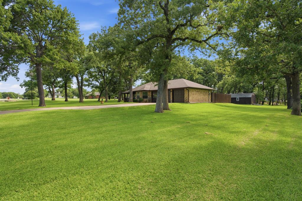 305 Bent Oak Road Weatherford, TX 76086 - Photo 6 of 35