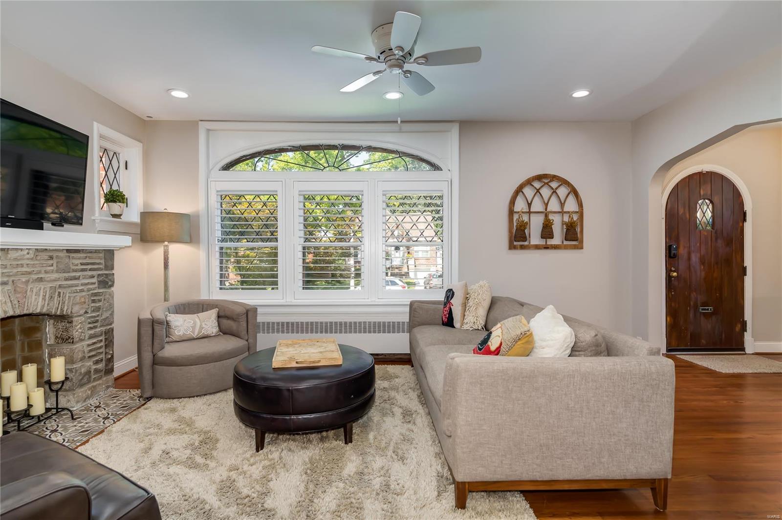 1130 Ralph Terrace St. Louis, MO 63117 - Photo 10 of 36 Gallery Image 10