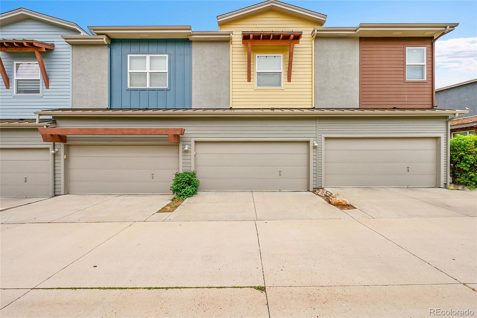 4158 Longview Lane Boulder, CO 80301 - Photo 15 of 15 a front view of a house with garage and garage