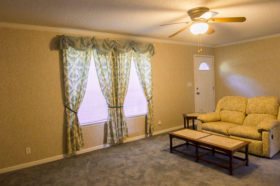 1601 Princess Pond Road Summerton, SC 29148 - Photo 12 of 40 Inside 28
