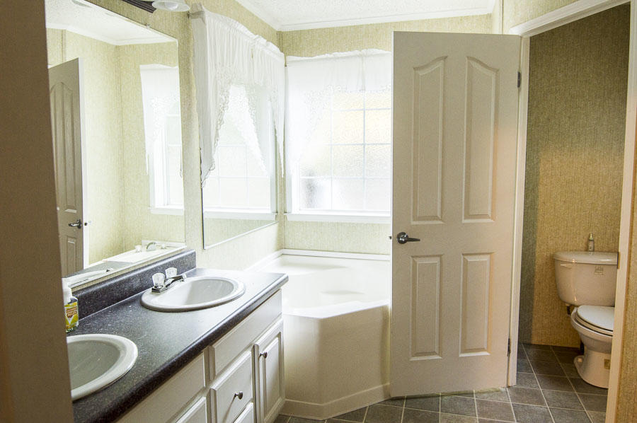 1601 Princess Pond Road Summerton, SC 29148 - Photo 17 of 40 Inside 22