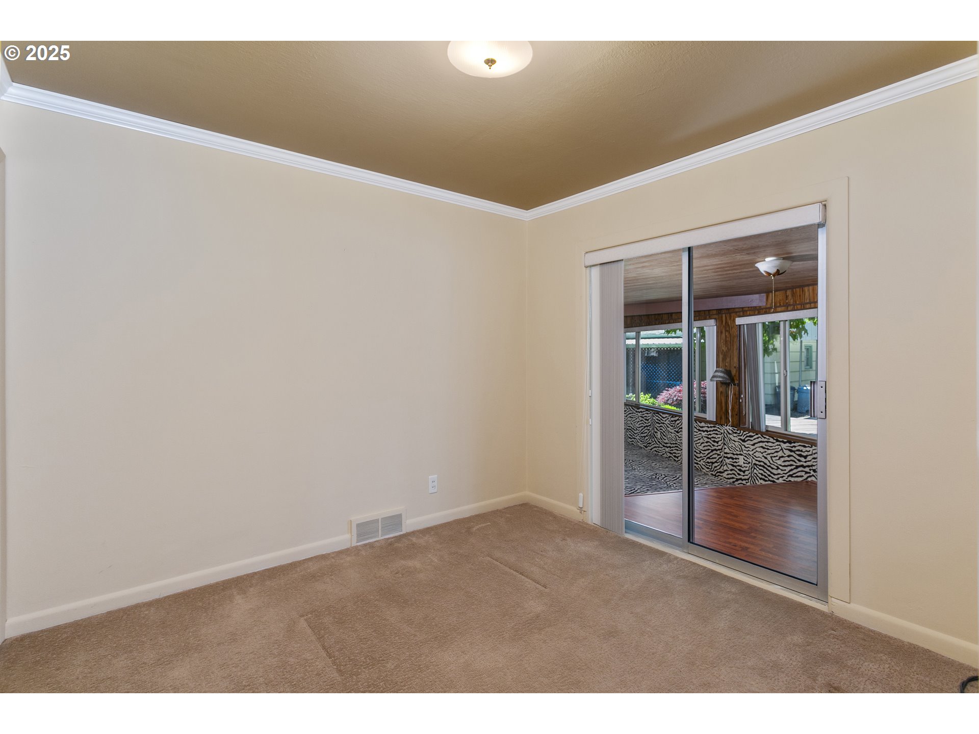 2715 Harding Street Longview, WA 98632 - Photo 19 of 47 Bedroom