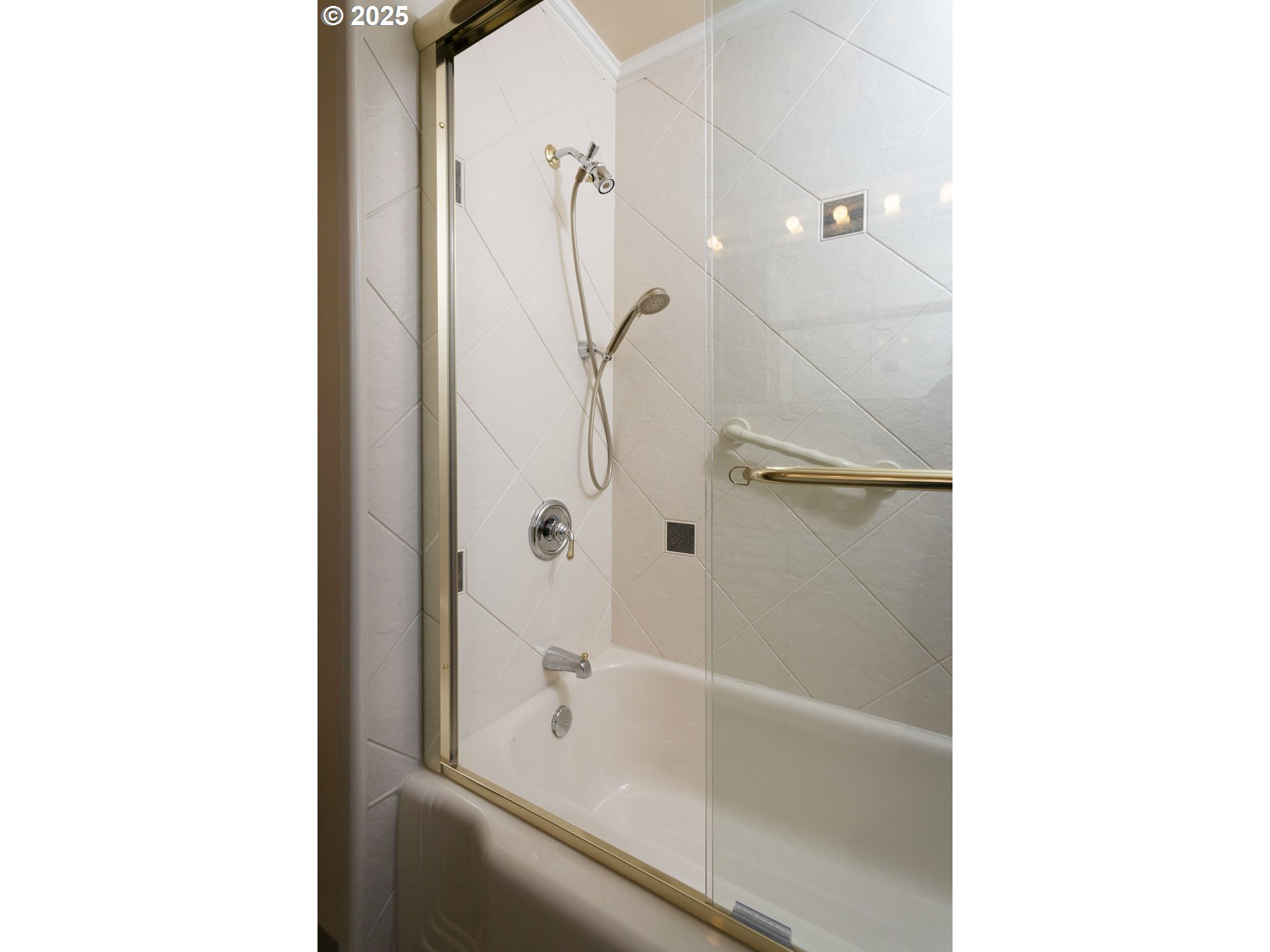 2715 Harding Street Longview, WA 98632 - Photo 23 of 47 Gallery Image 23