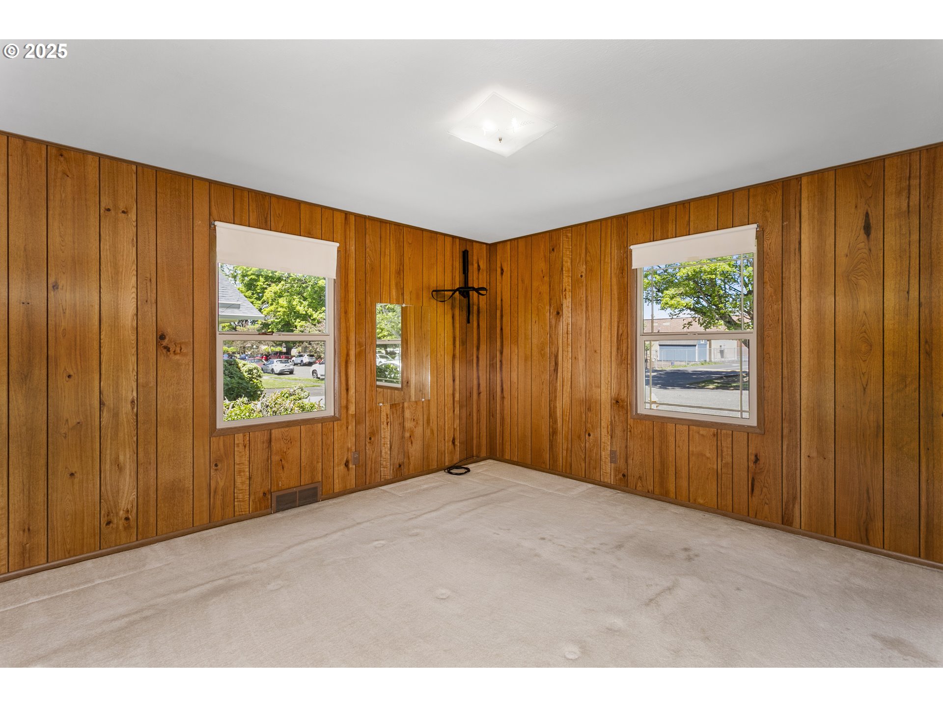 2715 Harding Street Longview, WA 98632 - Photo 24 of 47 Bedroom