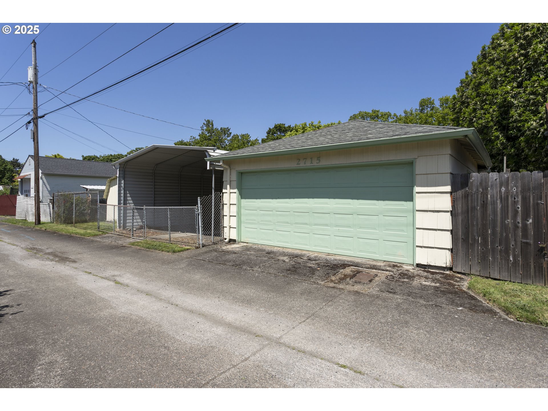 2715 Harding Street Longview, WA 98632 - Photo 33 of 47 Garage
