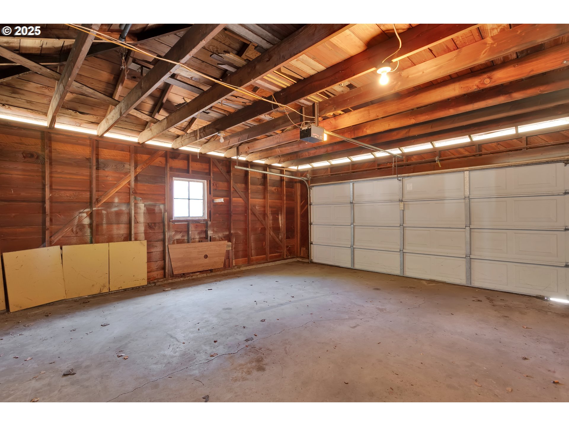 2715 Harding Street Longview, WA 98632 - Photo 35 of 47 Garage