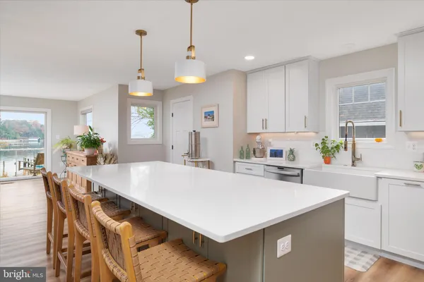 $1,590,000 | 394 North Drive, Severna Park, MD 21146