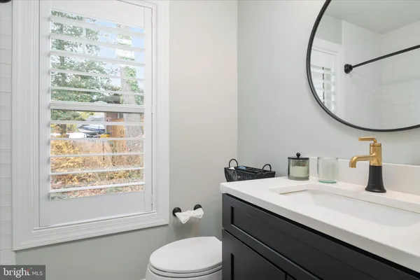 $1,590,000 | 394 North Drive, Severna Park, MD 21146