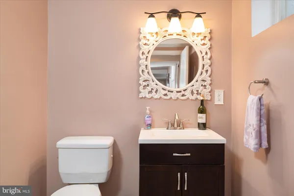 $1,590,000 | 394 North Drive, Severna Park, MD 21146